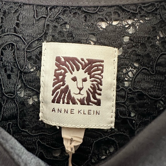 Anne Klein Women’s Black Corded Lace Button Up Blouse Size 8 perfect condition - Picture 5 of 7